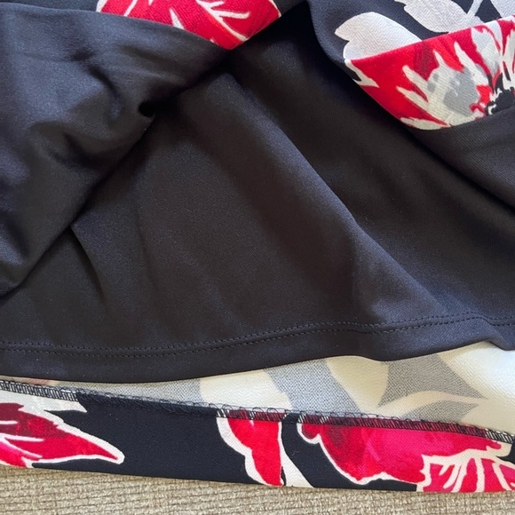 White House Black Market Draped-Neck Floral Sheath Dress 6P - Picture 15 of 15